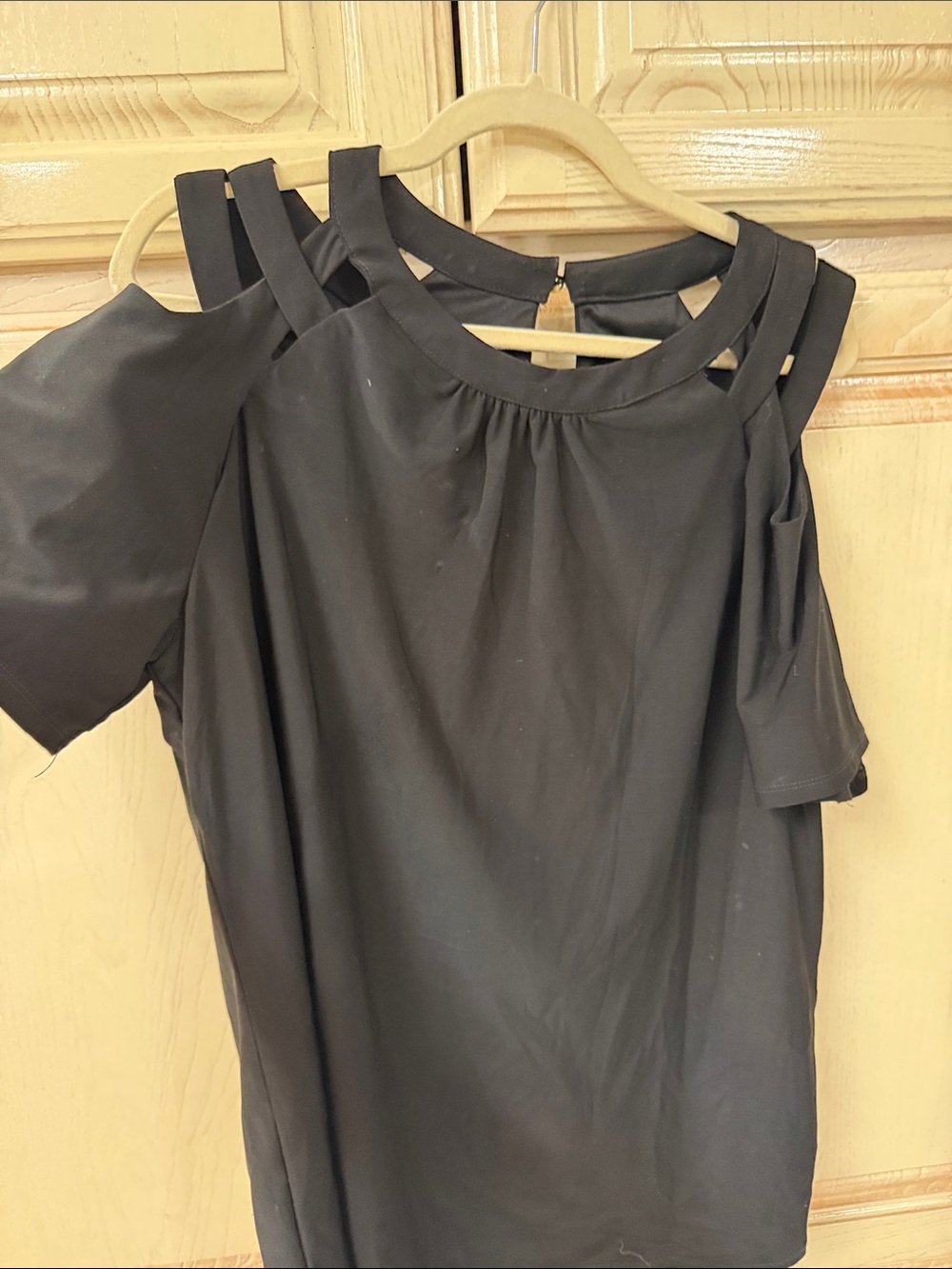 AUW Black Cold-Shoulder Strappy Blouse